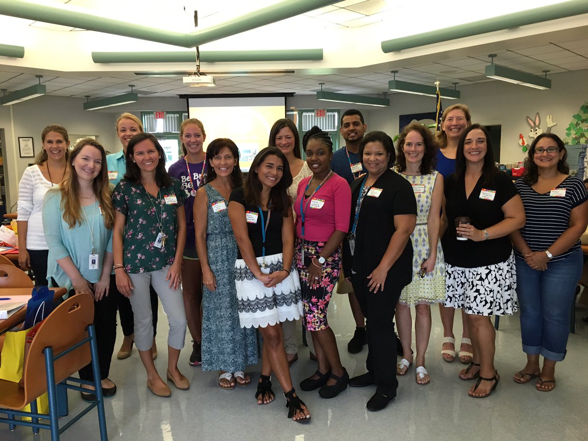 BetsyCardozo2's tweet photo. Welcome New Teachers!!! We are thrilled you have joined our team! @NHESMedia @MrsGreen1997 https://t.co/nWXAkyaoHk