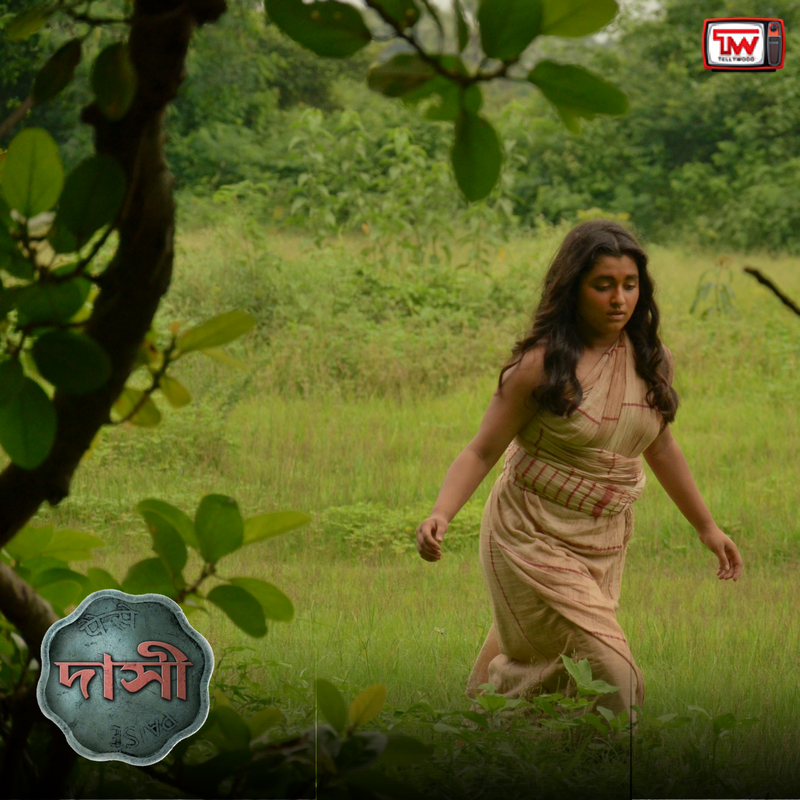 ChupKorr's tweet photo. Mungli'r achhe ak odbhut chhaposa jibon ar benche thakar swopno...kamon lagchhe #Daashi? @ColorsBangla https://t.co/oxTYFHuBM3