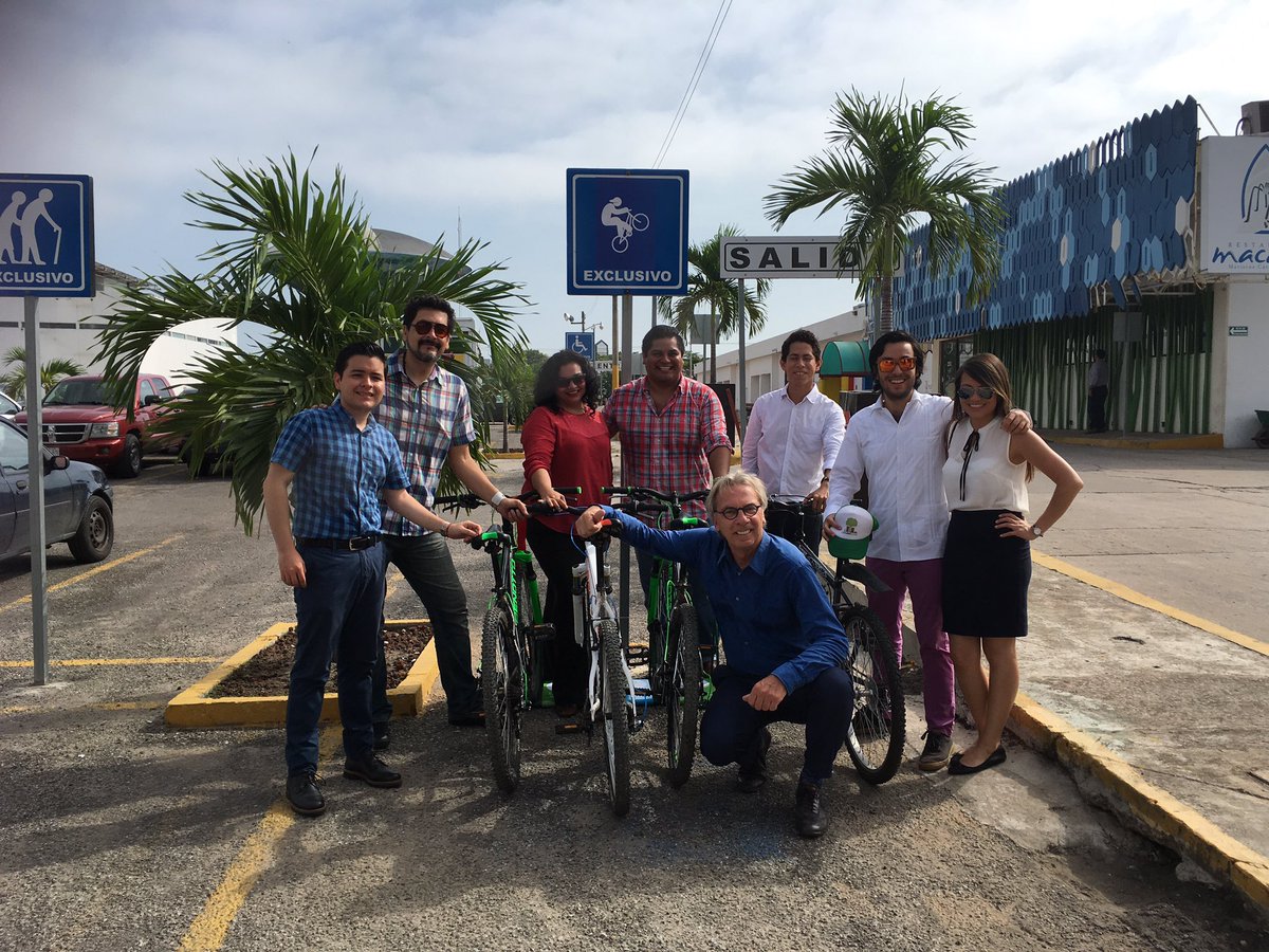 japoline86's tweet photo. Inaugurating the first cycling parking in #Villahermosa @LaCiudadVerde @laciudadverdemx @movemobility https://t.co/NHhOe8NB3c