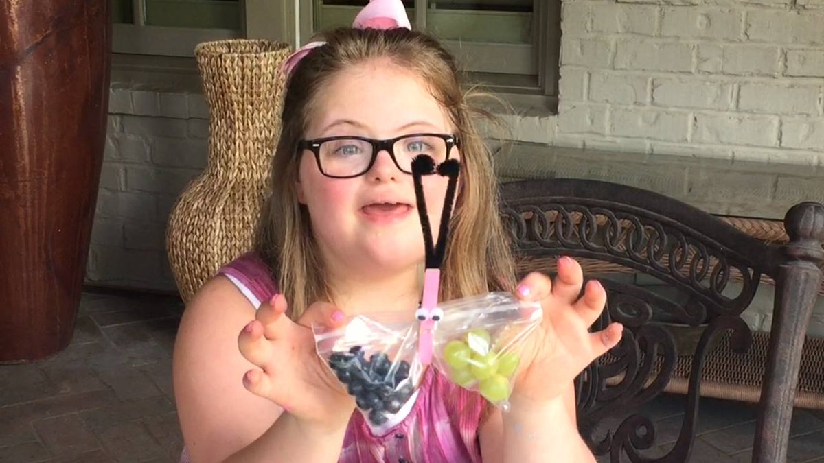 MattyBRaps's tweet photo. My little sister @SarahGraceClub is clever! I would have never thought of this haha https://t.co/pEHv0VVp4Y https://t.co/TMsOZonjpA