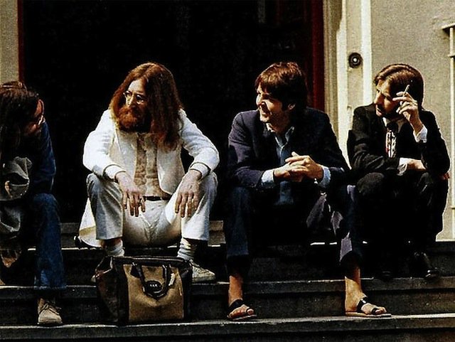 WARPmagazine's tweet photo. El 8 de agosto de 1969 se llevó acabo la sesión fotográfica para la portada del álbum de The Beatles 'Abbey Road' https://t.co/uUseGt70iq