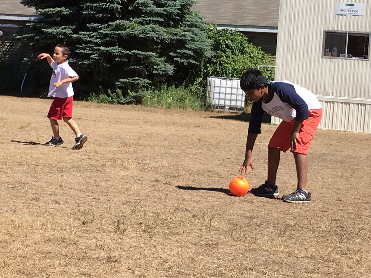 SEDayCamp's tweet photo. Gaga ball with Group 3 https://t.co/bDp9lTUQVE
