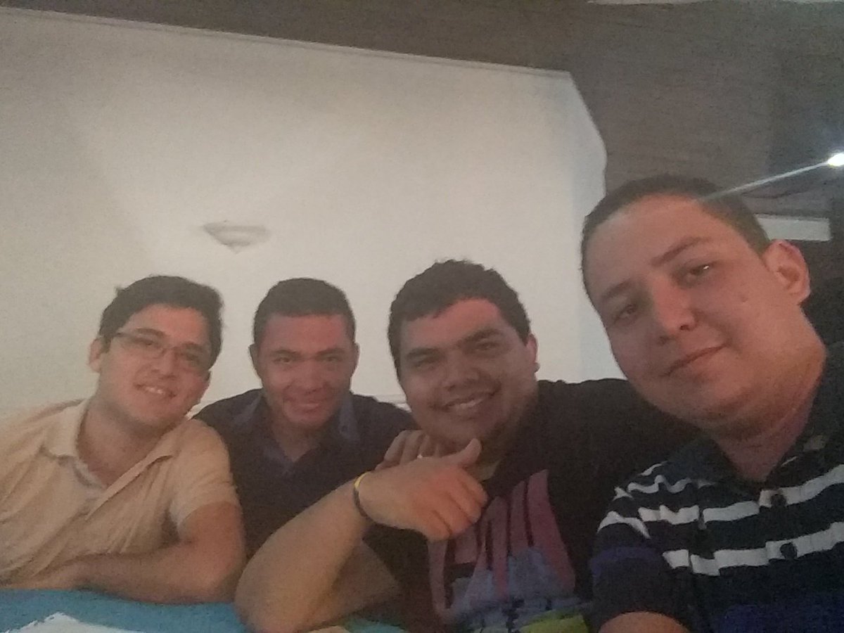 cpc591's tweet photo. Descubriendo ideas de negocio #iregalo #motelapp talento #unimag @innomakeCO @appscobquilla #HiteracionIX #appsco https://t.co/L8vHiAyGgj