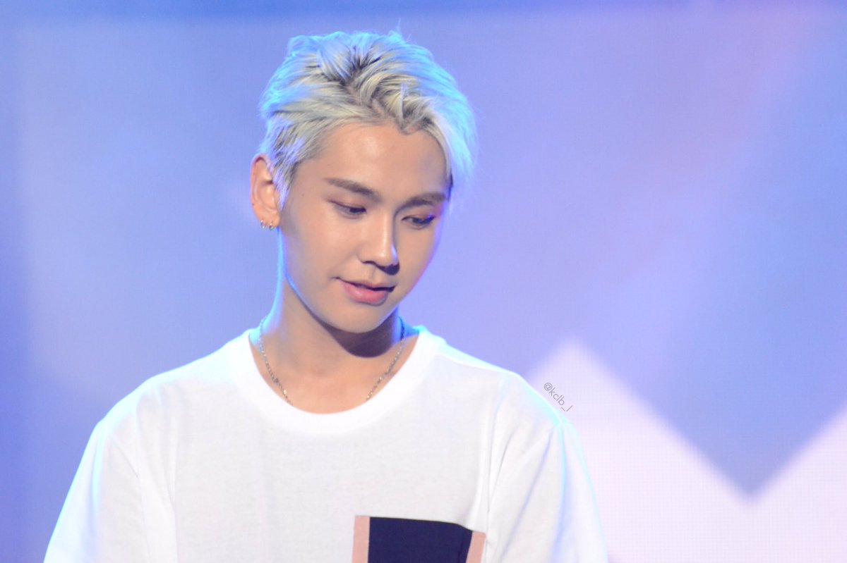swweenty's tweet photo. 160807 #btob #borntobeattime #비투비 #정일훈 #일훈 #ilhoon #대만 #대만콘서트 https://t.co/EKNjGw8LCv