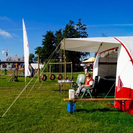 RodeKruisSWF's tweet photo. Altijd paraat! #rodekruis @Starteiland @SneekweekZeilen @Putkapel https://t.co/61w27HtBu3