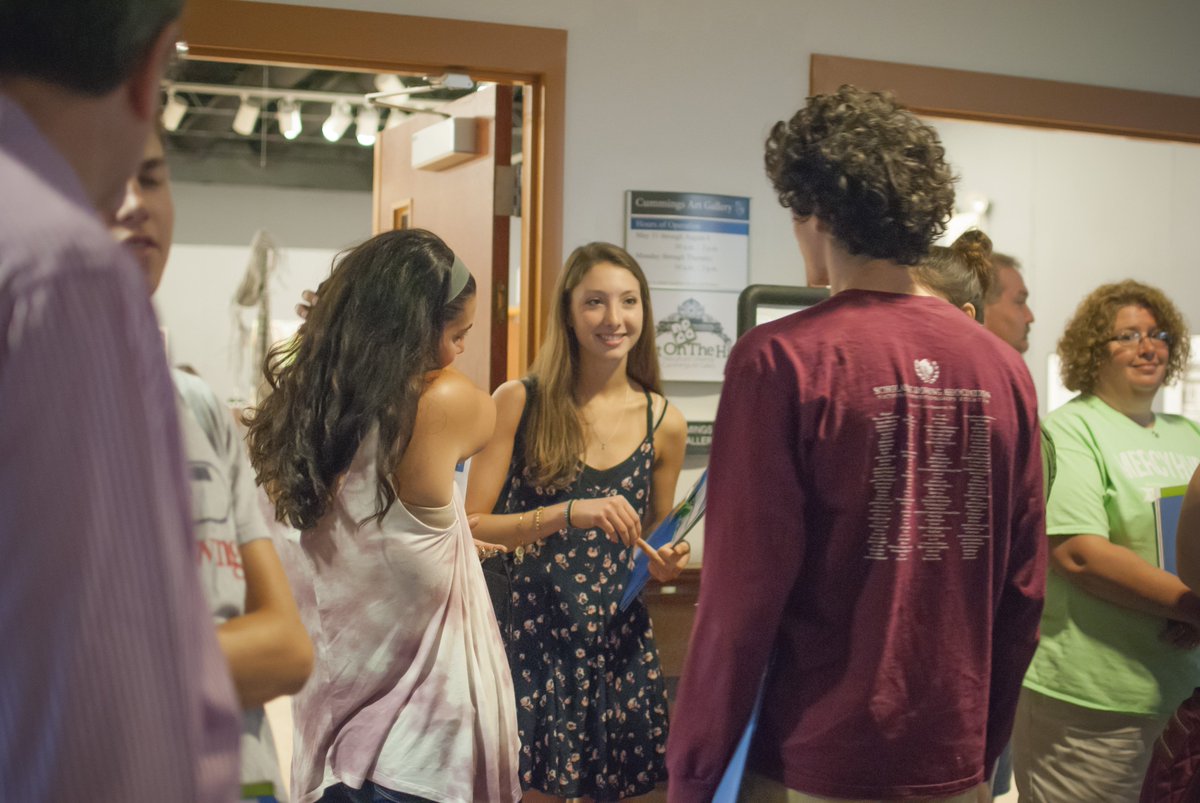 MercyhurstU's tweet photo. Some photos from Friday's #HurstOrientation 😁📸 #FutureLakers https://t.co/pMz7fVOUwM