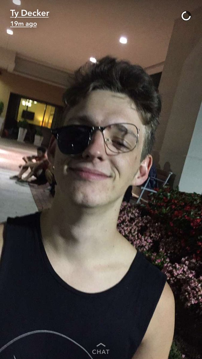 MrJcon13's tweet photo. How I feel rn after coming home from moonrise on my birthday https://t.co/wsiQ87gpuN