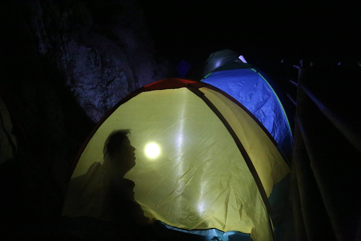 F3cotedazur's tweet photo. 🏕 Le camping chez l'habitant se fait aussi sur la Côte d'Azur ➡ https://t.co/rBM62D00JC https://t.co/d3qWsAprPj