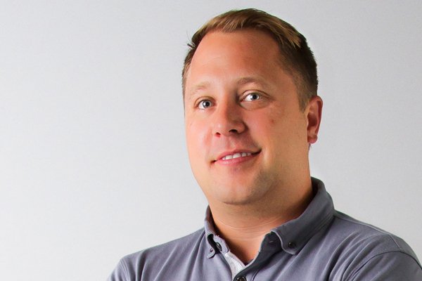 visualhero tweet media