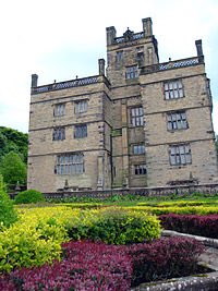 burnleycouk's tweet image. Don't miss the teddy bear's picnic @Gawthorpe_Hall ~ Wed 10th Aug 1-4 pm #fun ~take your favourite bear along.£2pp