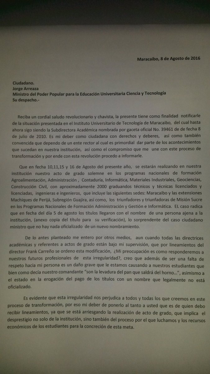 LeslieDelgado's tweet photo. @eulaliatabaresr acto de grado iutmaracaibo irregularidad https://t.co/Oka79VNHGA