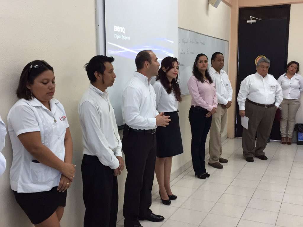 CarrillOrtegon's tweet photo. Bienvenidos jóvenes #IngSistemasComputacionales ahora son #OrgulloITSE #OrgullosamenteJaguares #EducarEnGrande https://t.co/GD5R5NtWsX