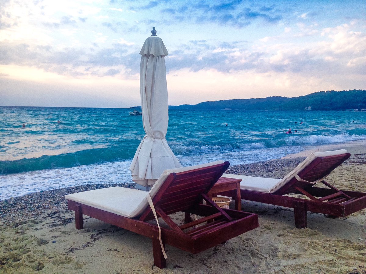 wishdomwishdom's tweet photo. Κρεβάτια ψυχοθεραπείας https://t.co/nVRyH0YKxD