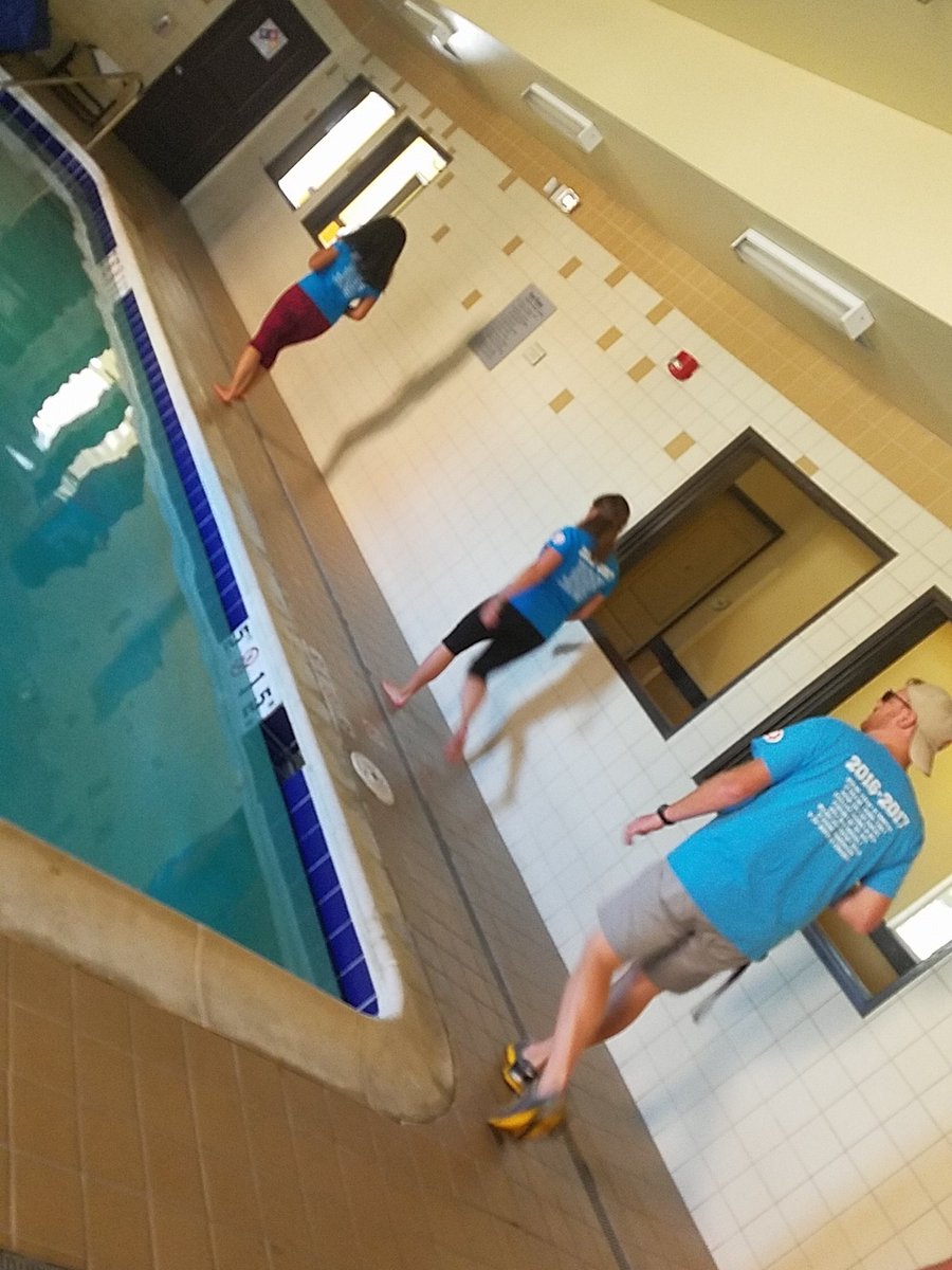 SrtaTMurphy's tweet photo. #teammcglone is going for a dip #mcsupport https://t.co/nwdInwDuEU
