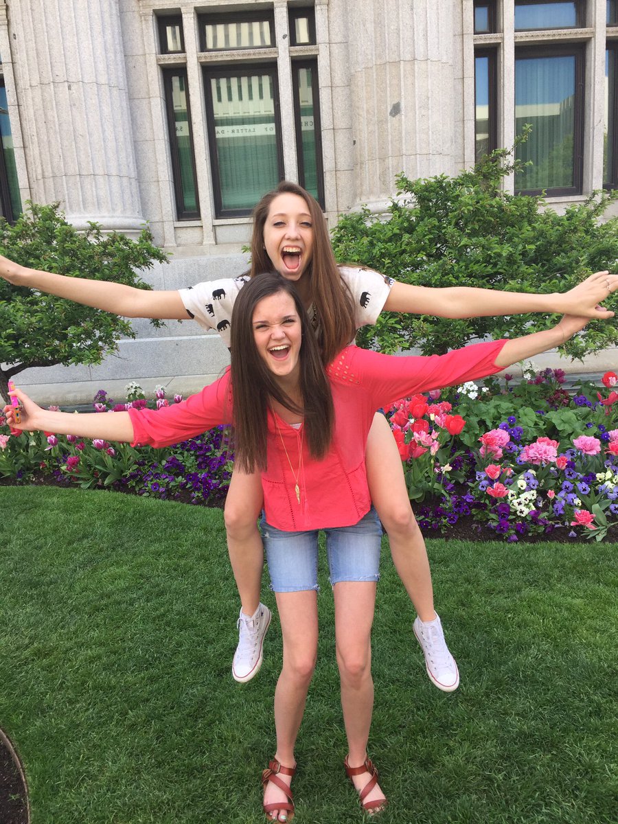 alicat8899's tweet photo. hi @Lynn98Jenna 🎉 happy birthday, miss you, ilysm 💓🐱 btw i'm in cali rn 👋🏼 https://t.co/fen1F4iaJD
