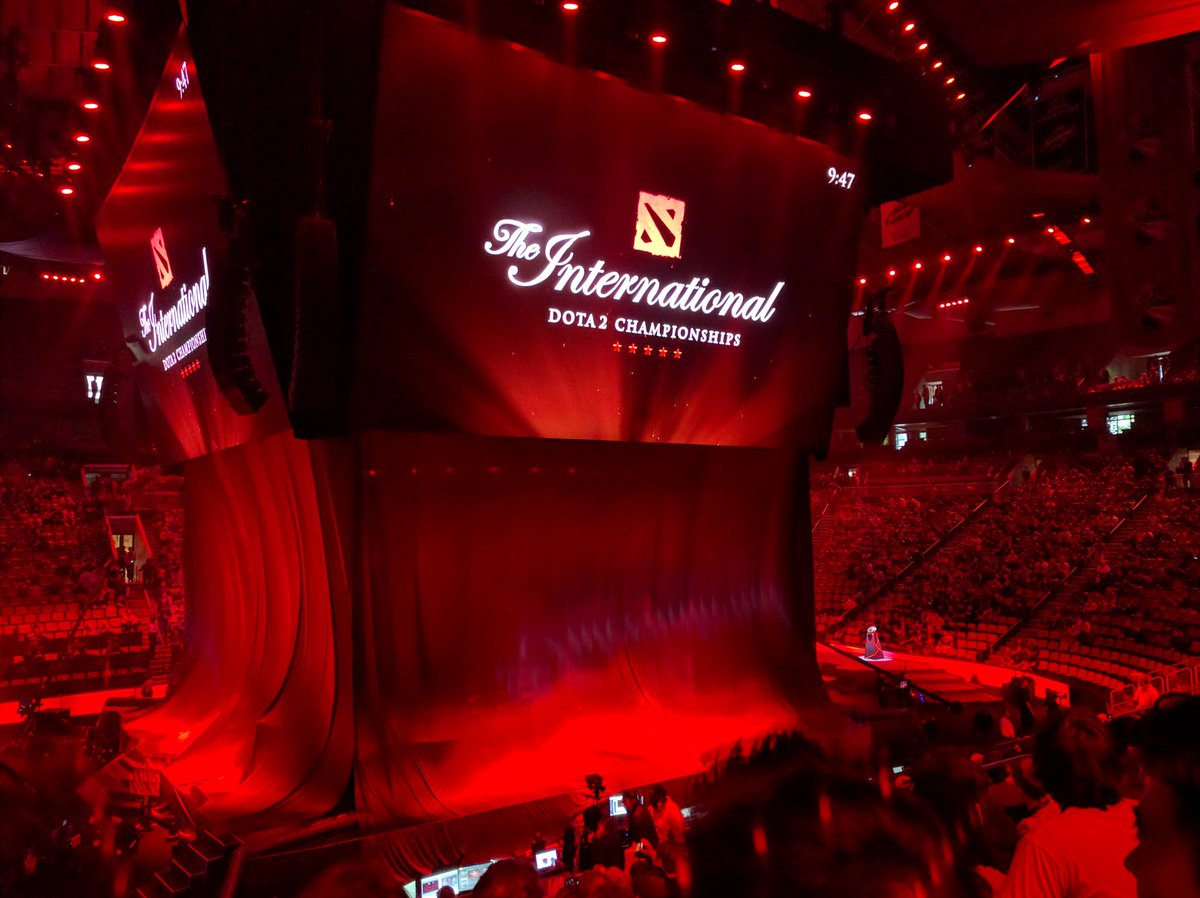 jacel's tweet image. It's 10am. #valvetime