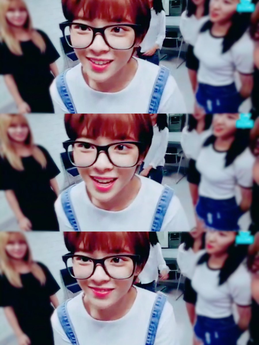 [트와이스] 뿔테안경 쓴 정연 | 인스티즈