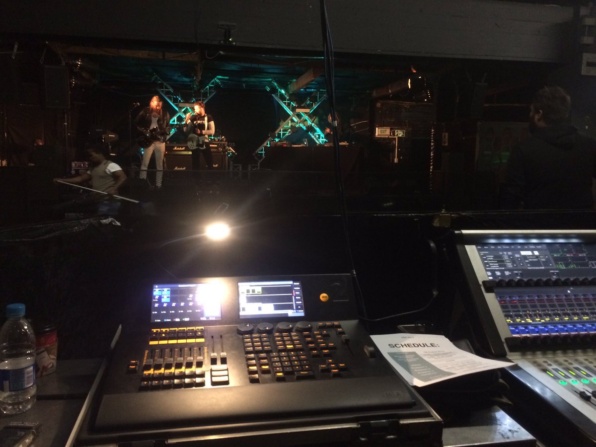 OneNightInCapeTown tweet media