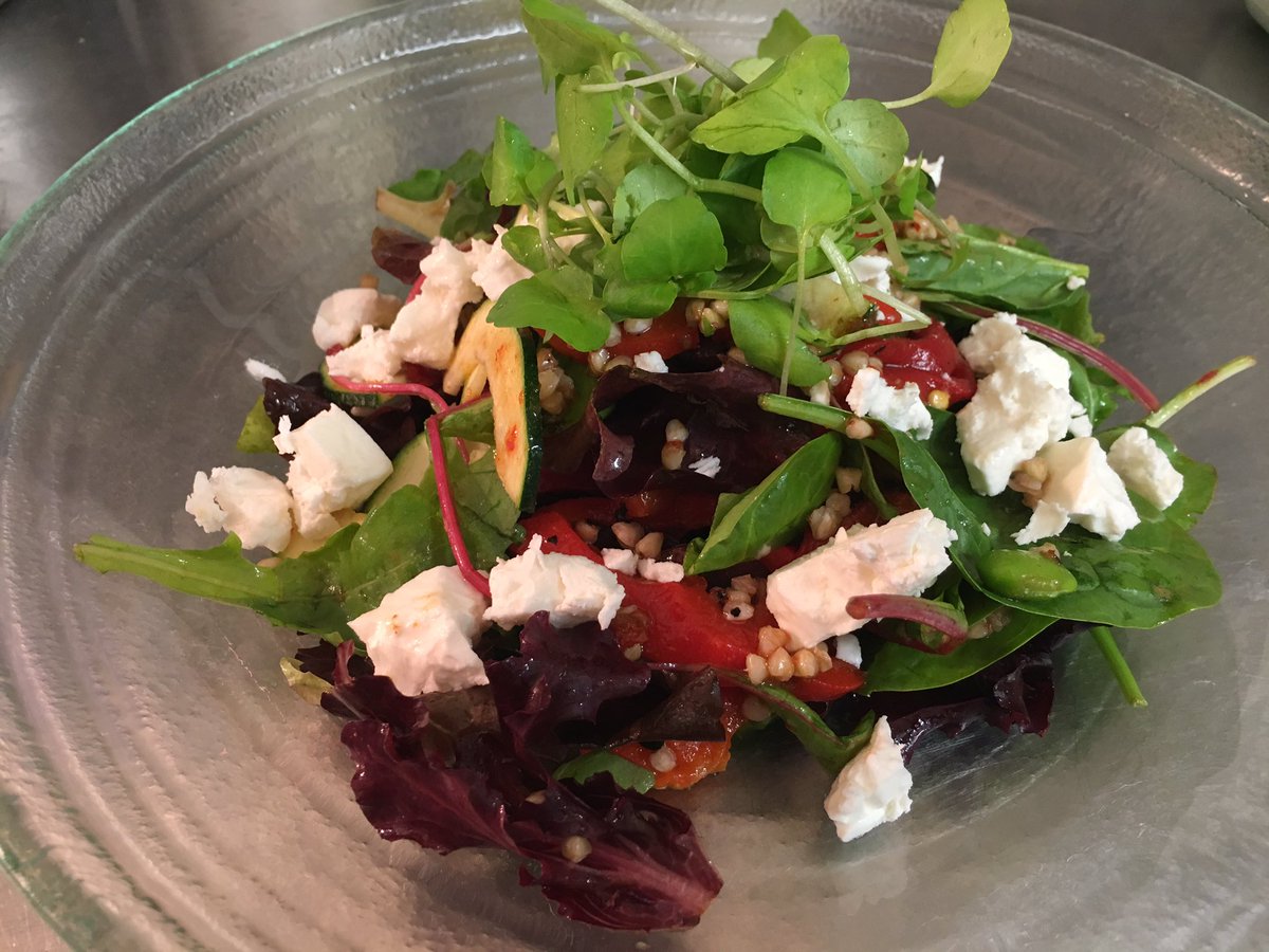 KathleenBeaumo2's tweet photo. Perfect weather for a #summersalad we use only the freshest ingredients! @AdmiraltyLondon https://t.co/z9LuRkgof0