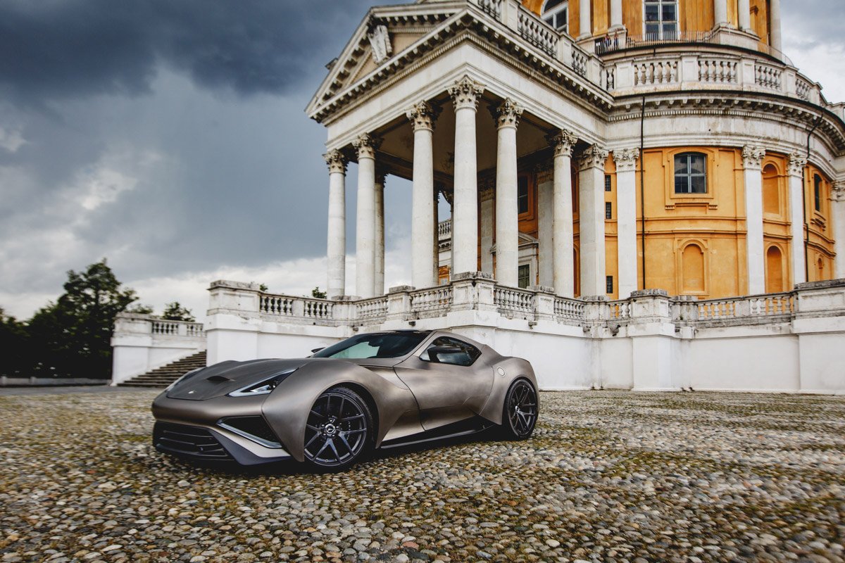 automobilemag's tweet photo. World Exclusive: 220-mph Icona Vulcano First Drive - https://t.co/qlBugCKbrB https://t.co/PRUuVIwspj