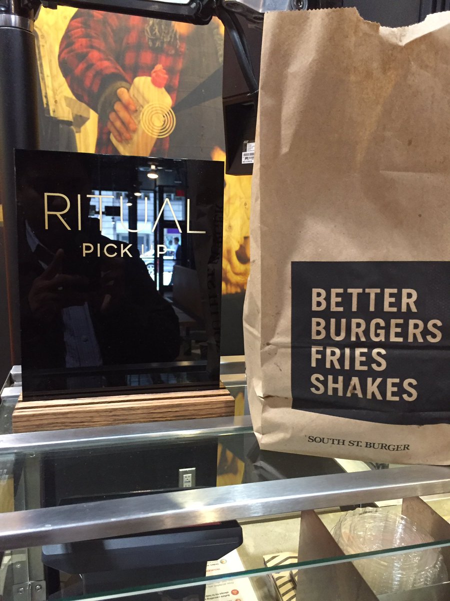 carloschalico's tweet photo. My lunch today using @ritual_co great app, Great Service, GREAT BURGER!!! #RitualRewards #MyRitual https://t.co/EScUNUnlSX