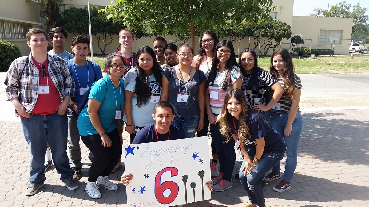FS_CVELS's tweet photo. Leadership Lab 6 is ready for a great day!! #leadservedo #fsleads16 https://t.co/VfqgR5sTJv