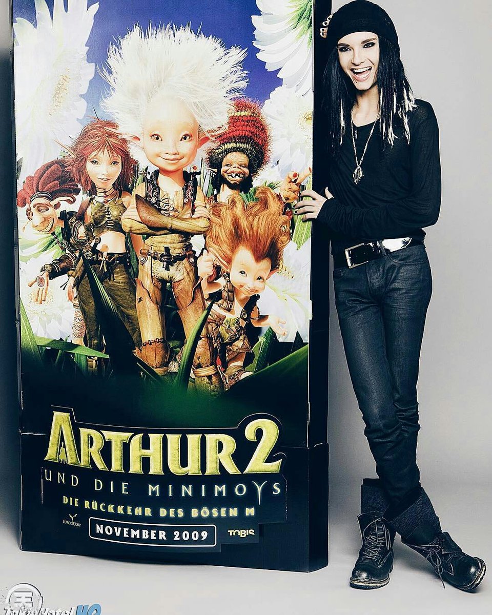 ViolettaTHLiebe's tweet photo. #Throwback to 08.08.2009: #arthur2 shooting
#tokiohotel #billkaulitz @tokiohotel
(Via @tbtokiohotel ) https://t.co/2OgNffOMdK