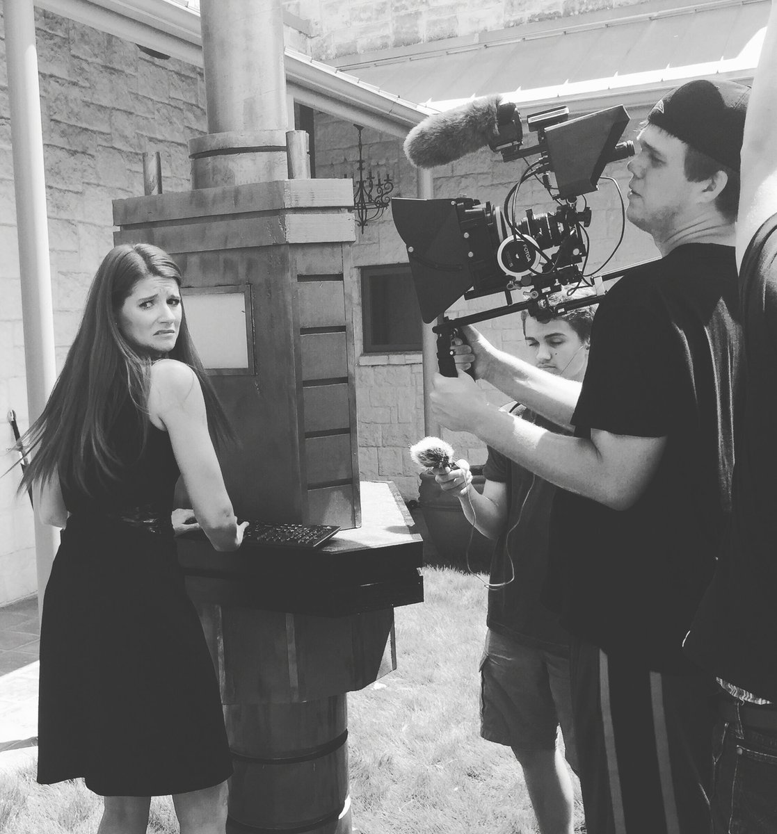 theroamingdiva's tweet photo. Expressive much?! Hahaha! @DirJAForbes @JoeOBP @josh3dfilm @JonathanJForbes @gabbered @OBrotherPics https://t.co/kfLDjazteV