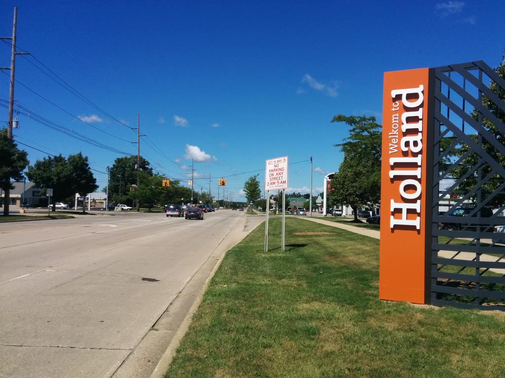 michielvanheek's tweet photo. Binnenlanden Michigan bezocht met als vraag: integreren Nederlanders in Amerika net zo goed als Turken in Nederland? https://t.co/5D0VDhGrf1
