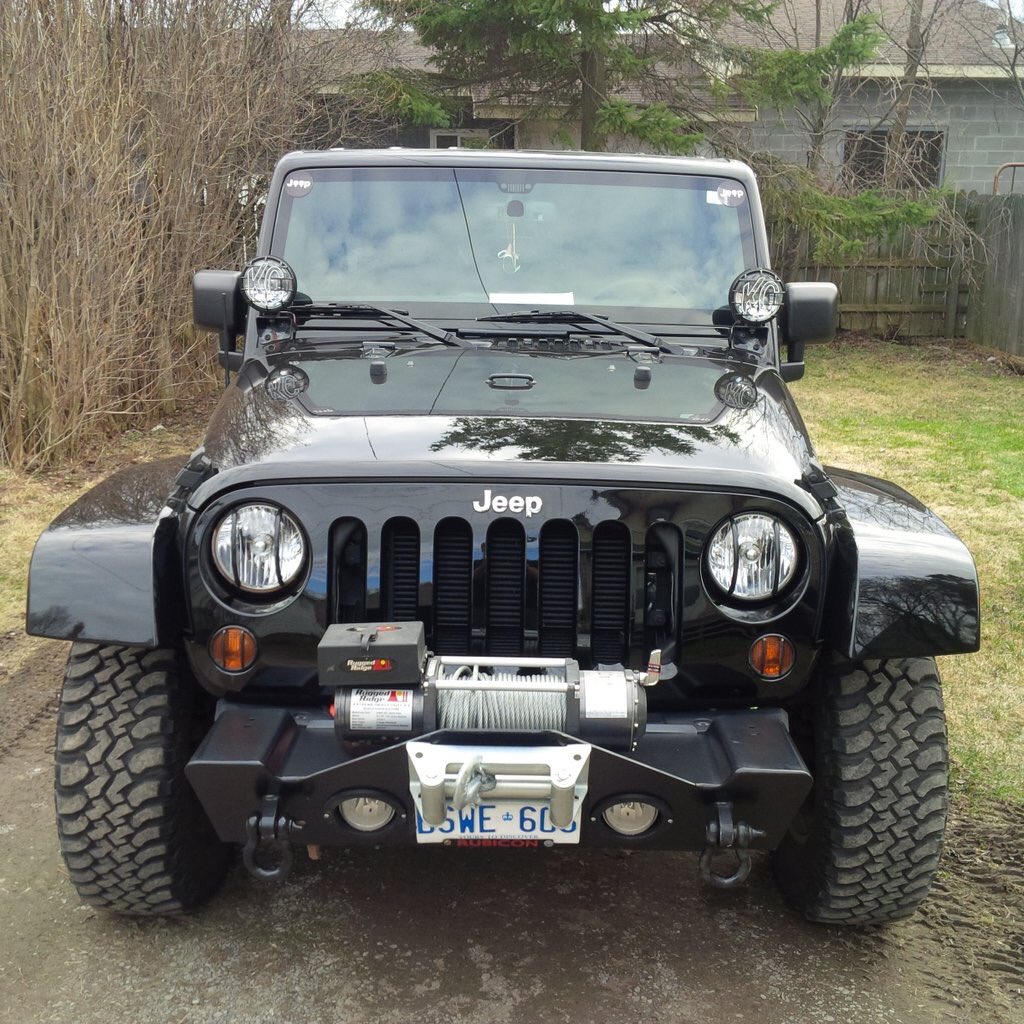 A Jeep looks good clean, but great dirty😍