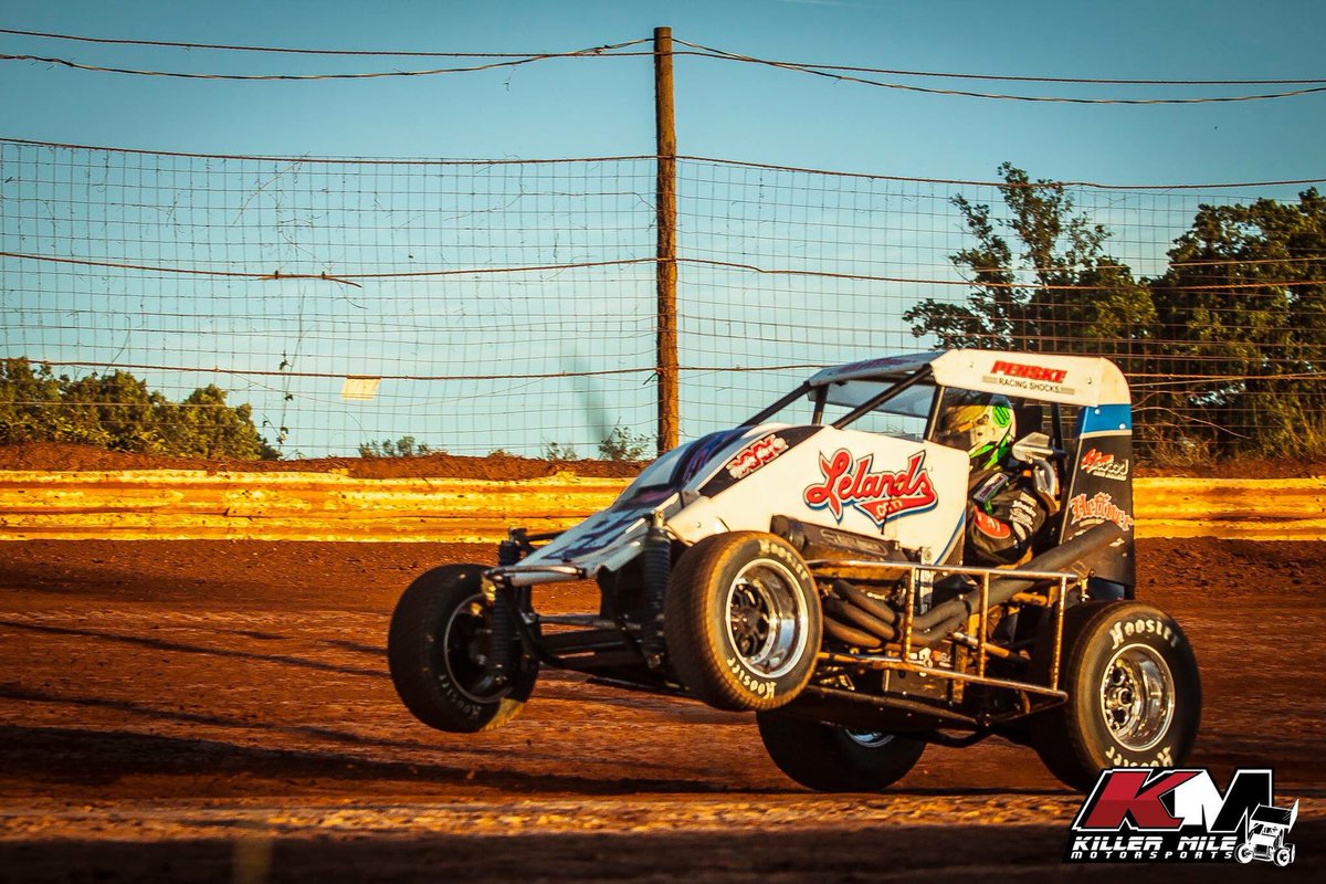NSignorCreative's tweet photo. So fortunate to have met @BryanClauson - You #parkedit Heaven, the best win of all! #GodSpeedBC #stillchasing200 https://t.co/qCHoKtxTPh