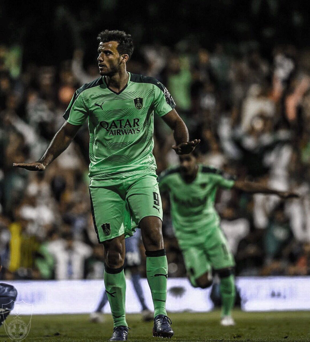 ALAHLI_FC's tweet photo. #الأهلي_بطل_الثلاثية
#الأهلي_بطل_كأس_السوبر_2016 https://t.co/fz9r6cn2oL