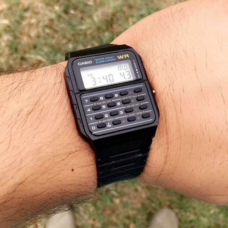 richardvaladez's tweet image. Friends..! #BackintheDay this #CasioCalculator was technology.
😄😂🕹👾📺📻