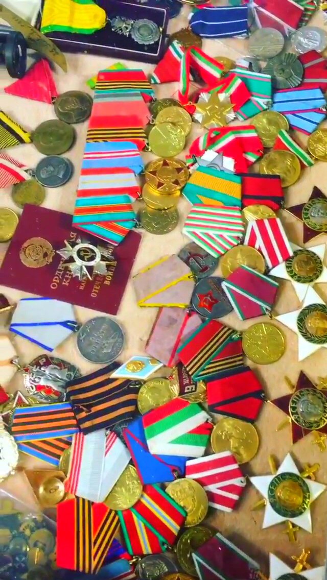 PepMag's tweet photo. We went #AntiqueHunting this weekend. Enjoy a photo play-by-play of some #pepworthy finds! #PepLife https://t.co/IvSYUrWndv