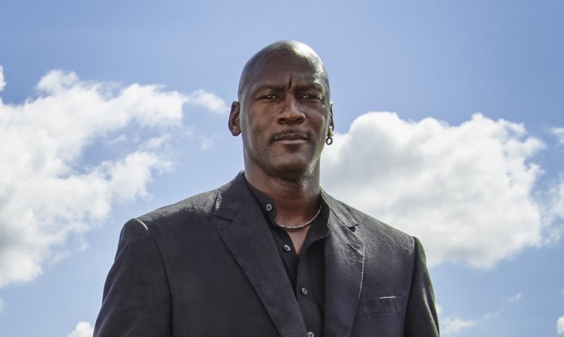 Complex's tweet photo. Michael Jordan donates $5 mill to National Museum of African American History and Culture: https://t.co/FydwfCq8Jh https://t.co/akDlAdPdOT