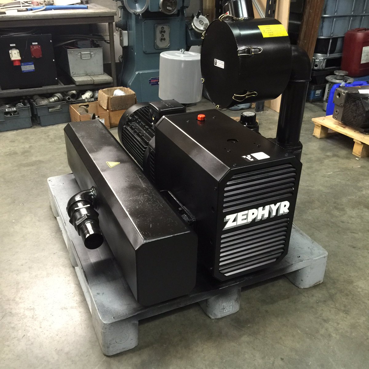 vacuumpressure's tweet photo. VLR 500 repair. #Rietschle #clawpump https://t.co/Kt6s1pj3wy