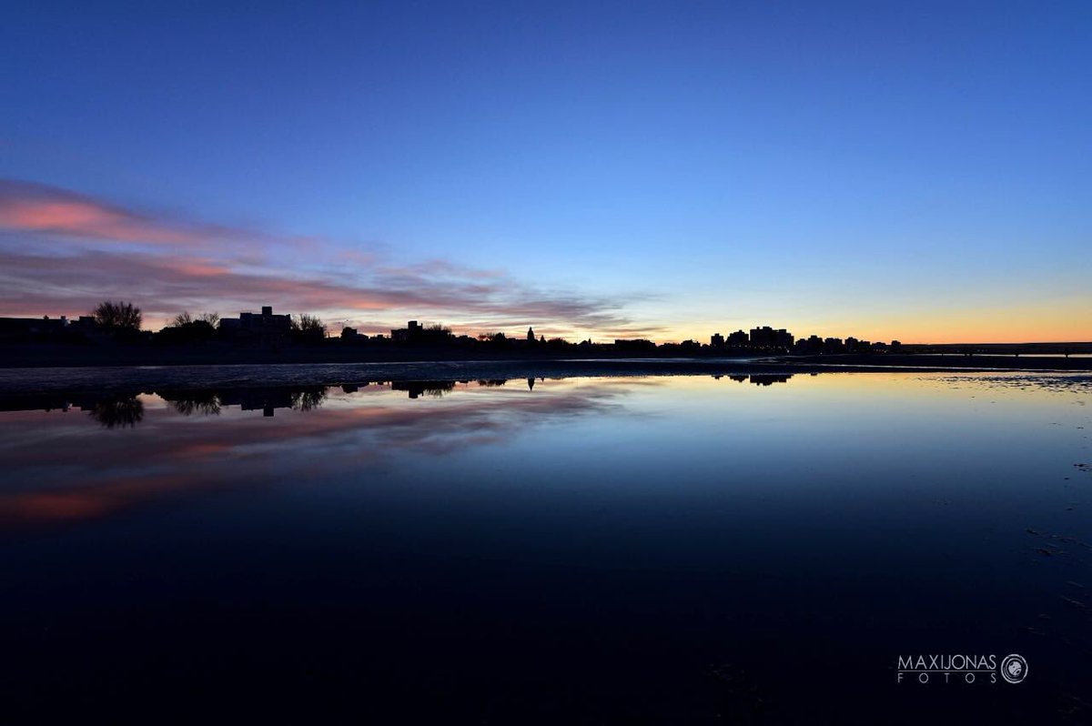 maxijonas's tweet photo. Atardecer en #Madryn. Hoy me dieron ganas de hacer fotos https://t.co/OuiRIe3C2Z