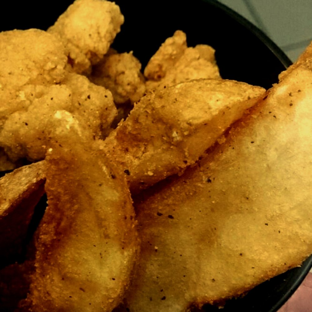 allisoncaple34's tweet photo. Sweet sweet fried goodness @KFC @getstealz https://t.co/vDP376OeNw