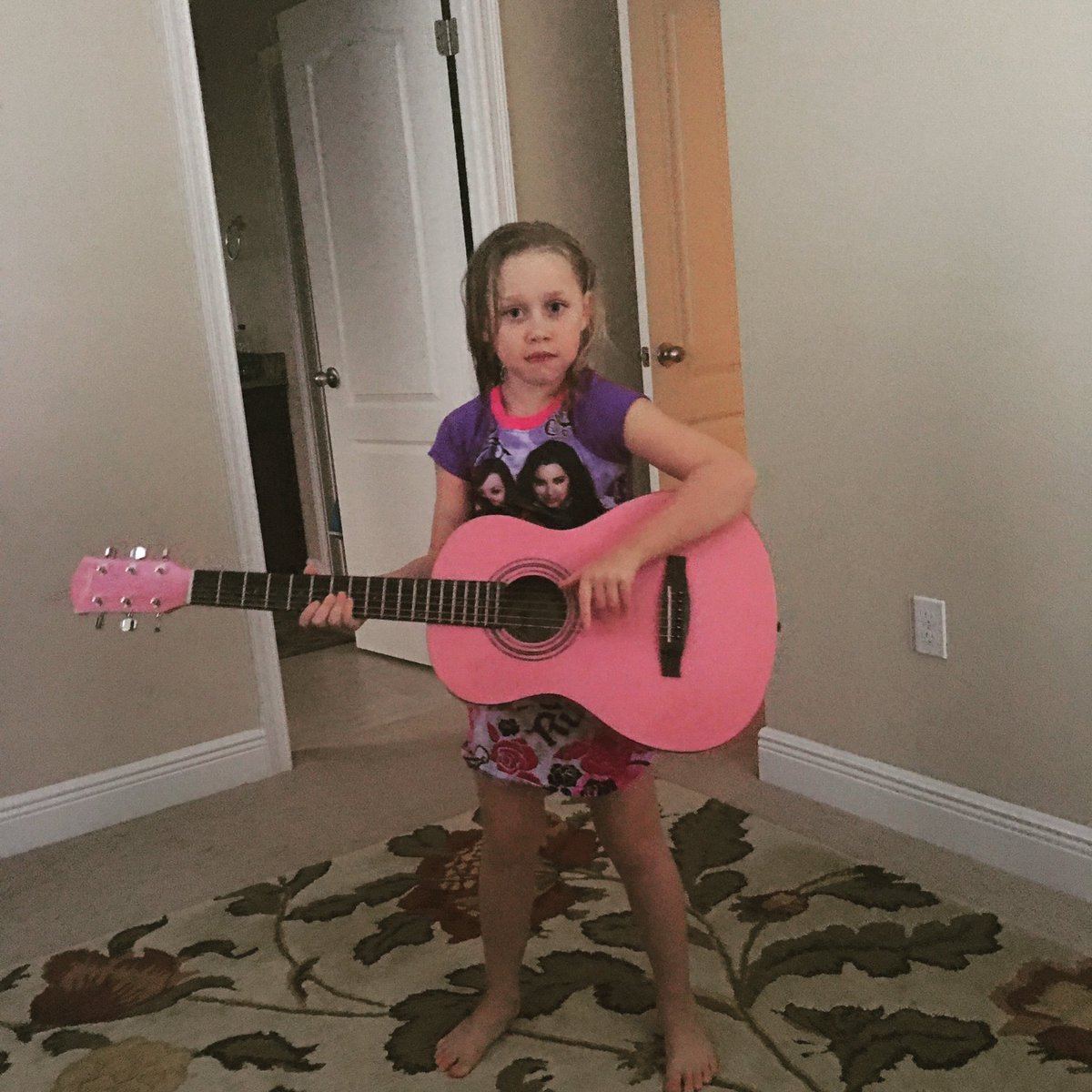 TyCarver's tweet photo. Kennah Carver. Remember that name...
#WillBeFamous #Daughter https://t.co/ObBU0Gs0m6
