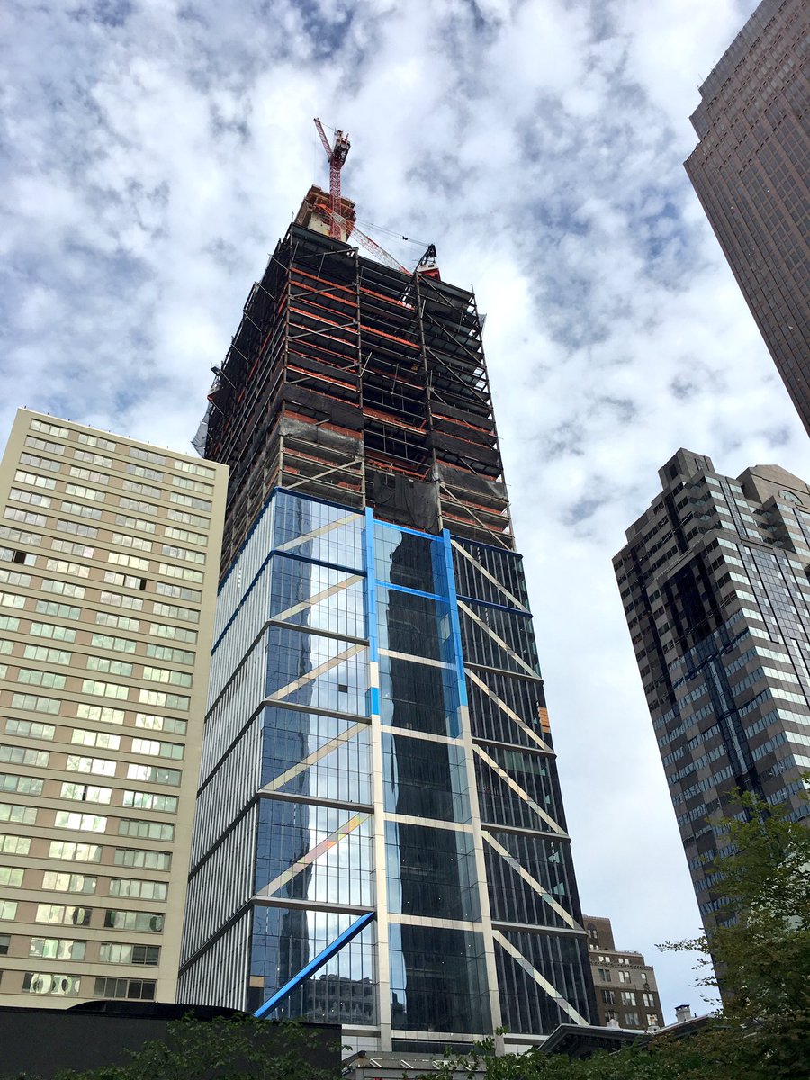 ComcastMilitary's tweet photo. More visible: glass and steel. Less visible: concrete. The @comcast Innovation and Technology Center today! https://t.co/ADZtQVQVgt