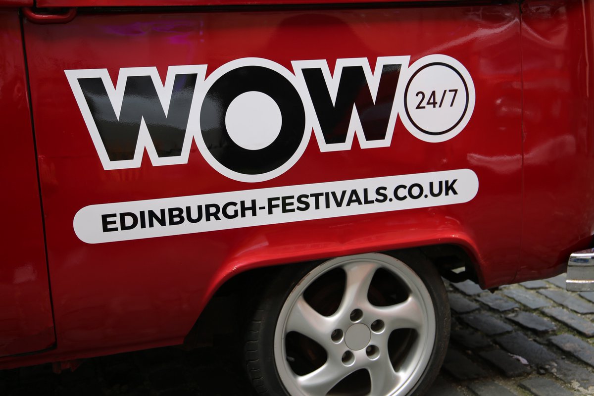justthemedicine's tweet photo. Ooft, she's shiny this year, lads. #WOWwagon #edfringe #edfest #herewegoagain https://t.co/qatj3PIXh9