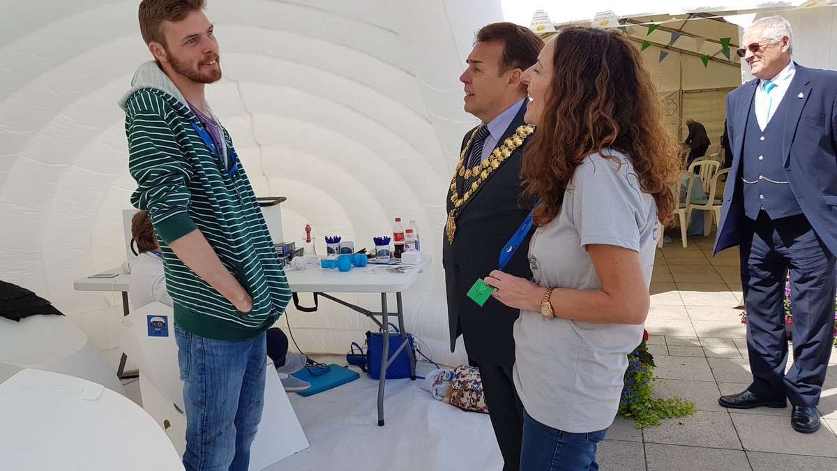 TheBuzzPod's tweet photo. Thanks to Ron the Mayor for sharing his thoughts on the community projects @RHSBloom @WiganCouncil https://t.co/4MylF8rsmS