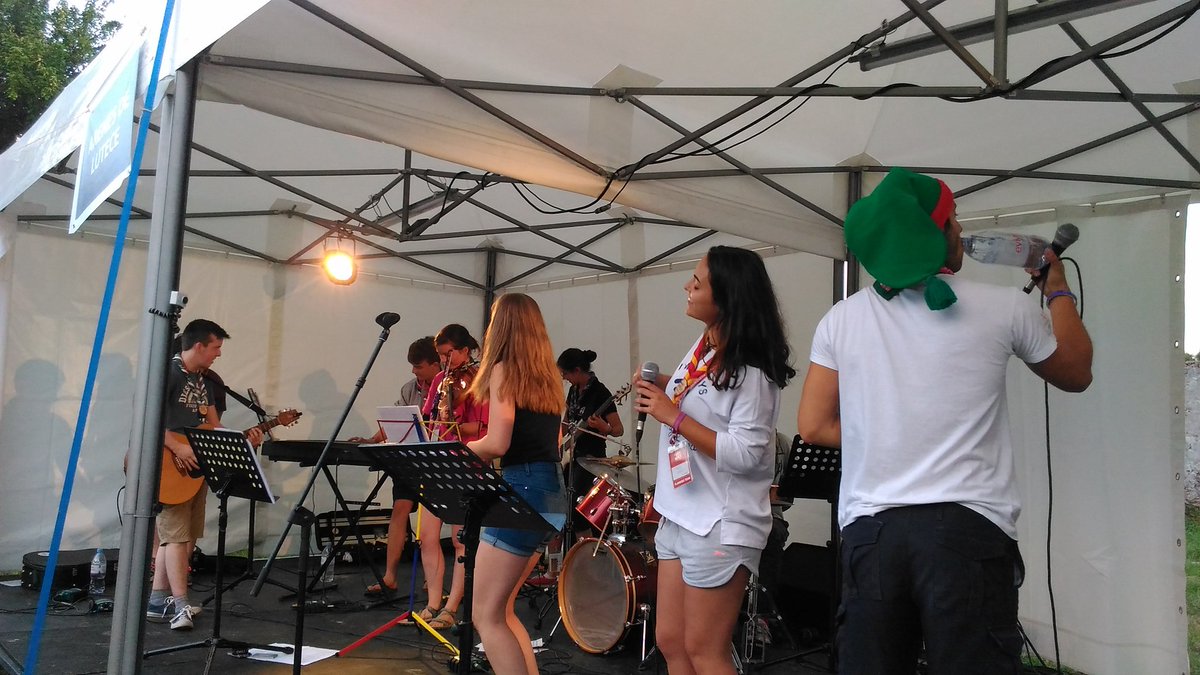 Roverway2016's tweet photo. [#IST] first concert by the #RoverBand https://t.co/Gd6VhfyE2g