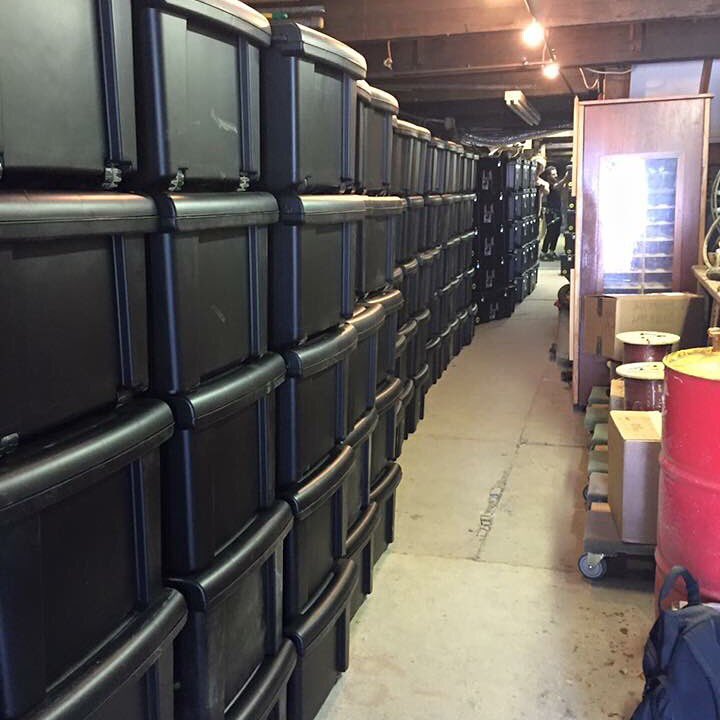 BreathingLtsNY's tweet photo. Hundreds of bins all packed up and ready to go. #BreathingLights #PublicArtChallenge #UpNYCreative https://t.co/tgZighanap