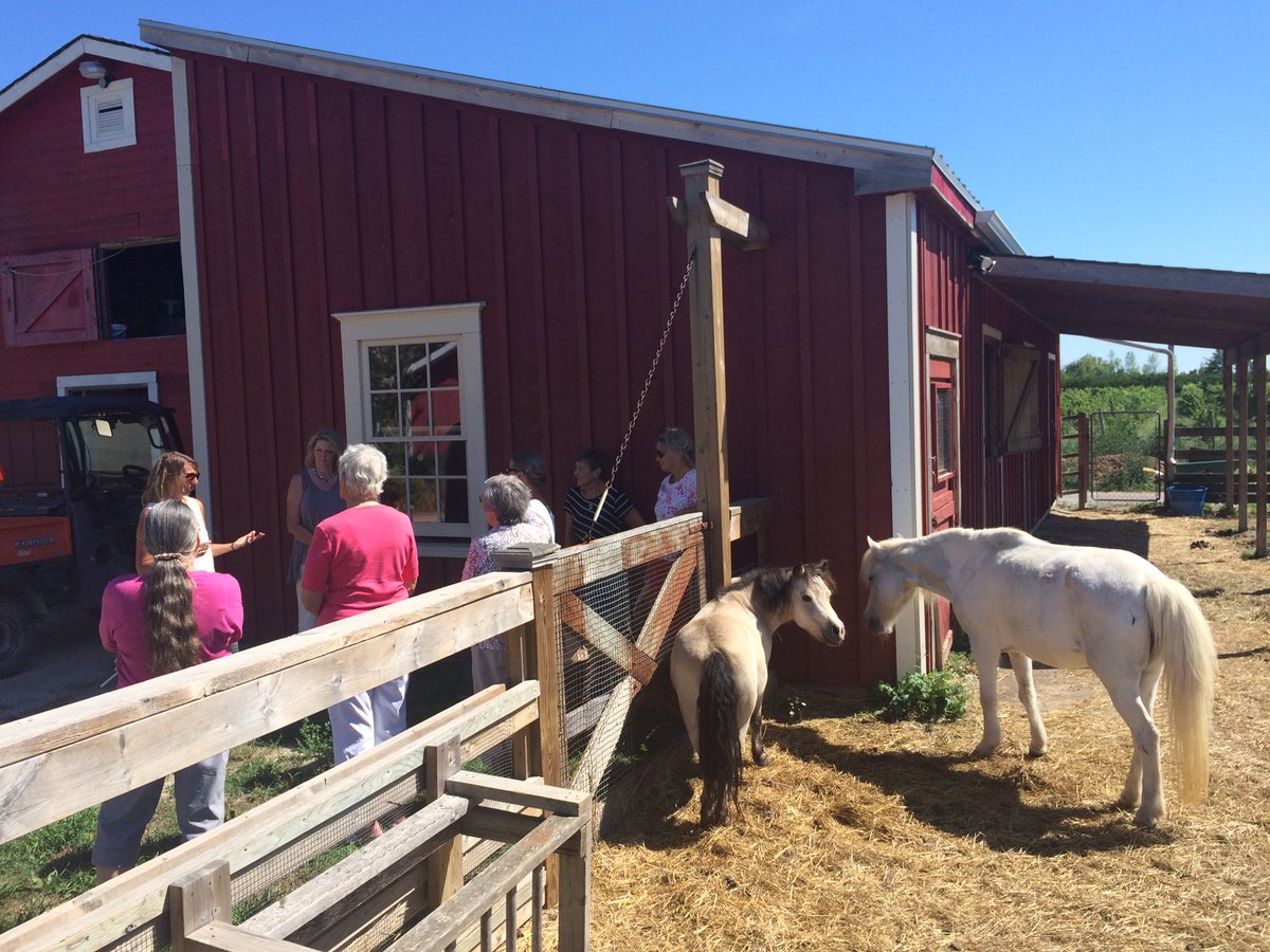 ScottRosts's tweet photo. Learning about @RedRoofRetreat with a group from Newark Neighbours who are making a donation today #NOTL https://t.co/HgKKjHcjJY