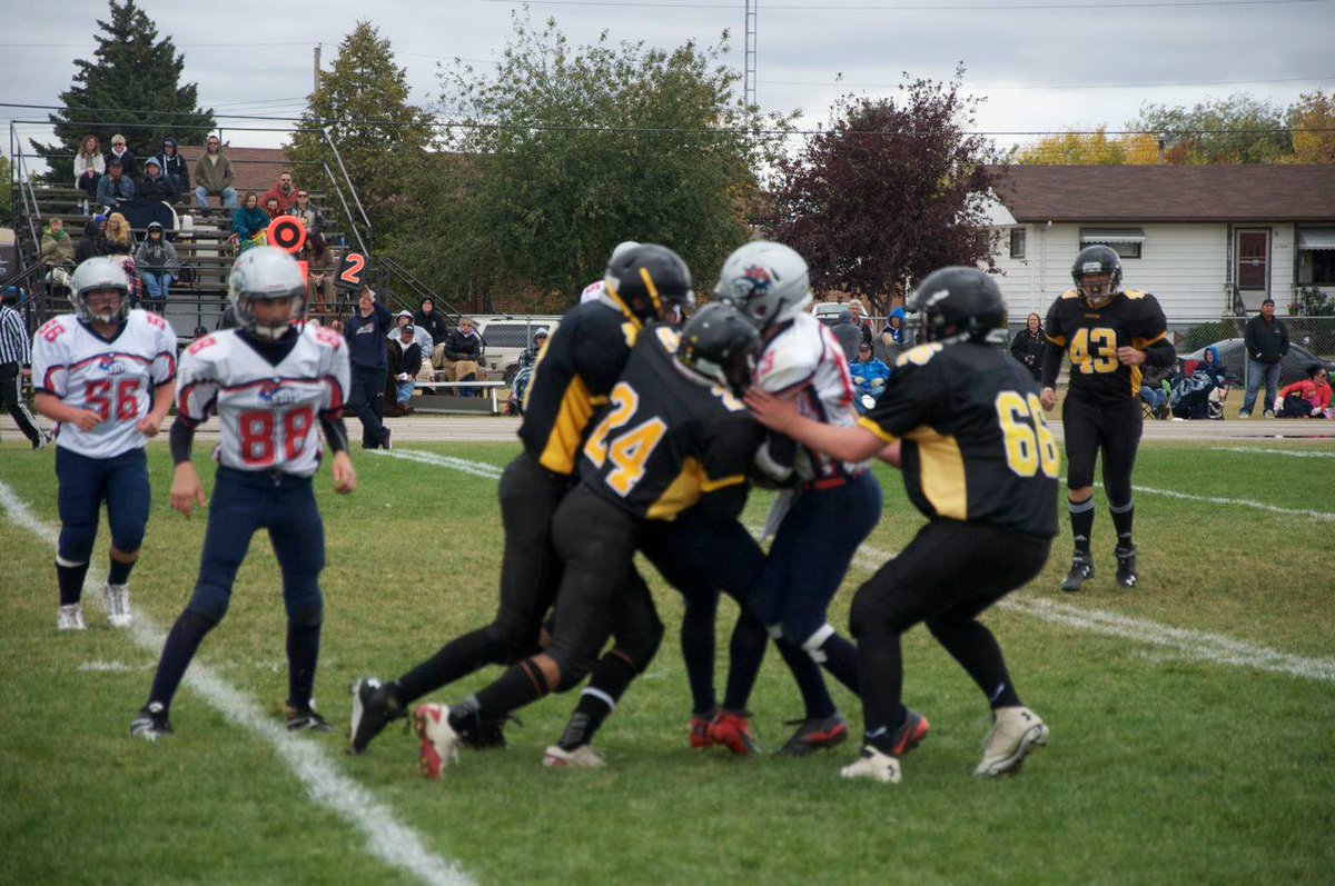 chatfootball's tweet photo. ICYMI: #HSpreviewCFC (AB) Cold Lake Royals #CFC50 #ASAA #cfc_insider https://t.co/9ur6ec1ZFX https://t.co/4Oz3lvP7jD