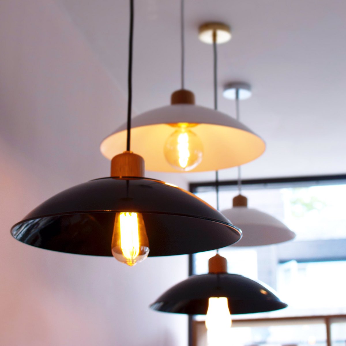 BarrowDesigns's tweet photo. Transform the Swanmore #PendantLight with @wordofTala Squirrel &amp; Elva LED bulbs. Shop at https://t.co/naLYTtruCN! https://t.co/q6MoOaQAdh