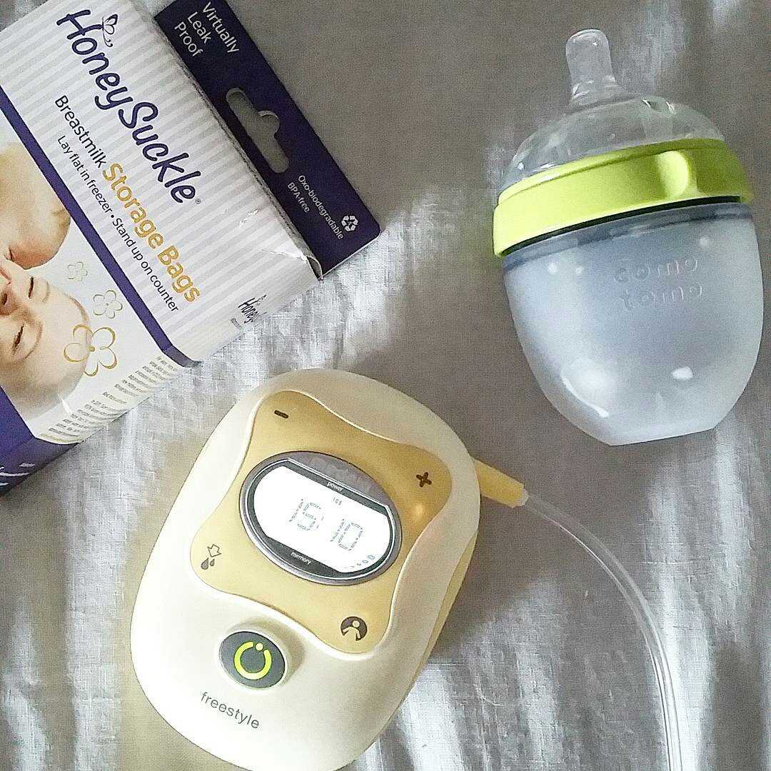 comotomobaby's tweet photo. Pump, store, feed, repeat.
The journey of a #breastfeeding mom!
#nationalbreastfeedingmonth #nmb2016 https://t.co/fKNOYvWY2R