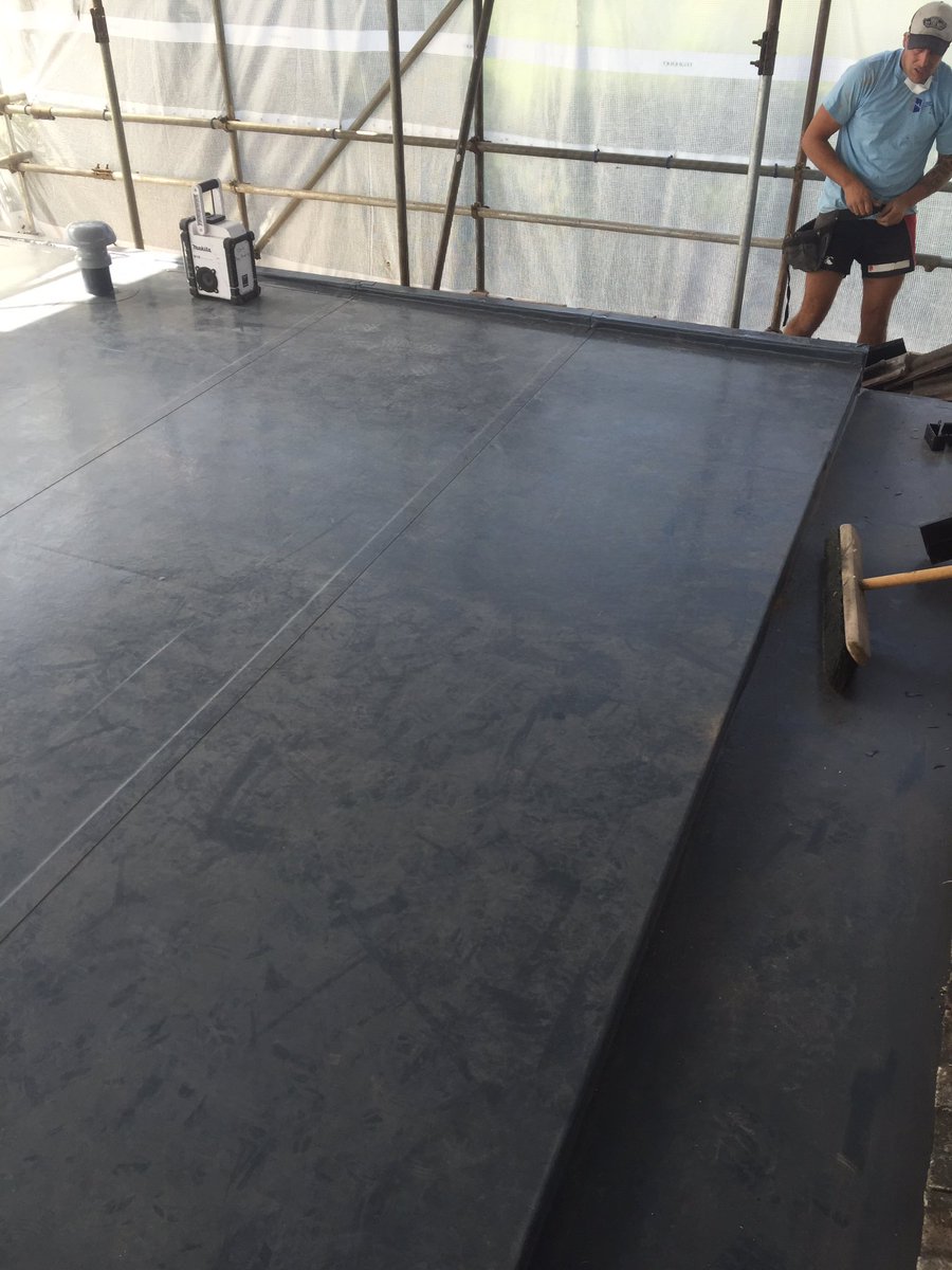 Daniel Russell tweet media