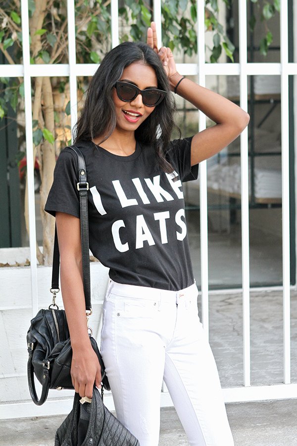 dittosbrand's tweet photo. you had me at meow 🐱⠀
#internationalcatday⠀
⠀
repost: @tiffanyborland in #dittos⠀
#ootd #fashion #nyc #catday https://t.co/DpZ3I4uDkb